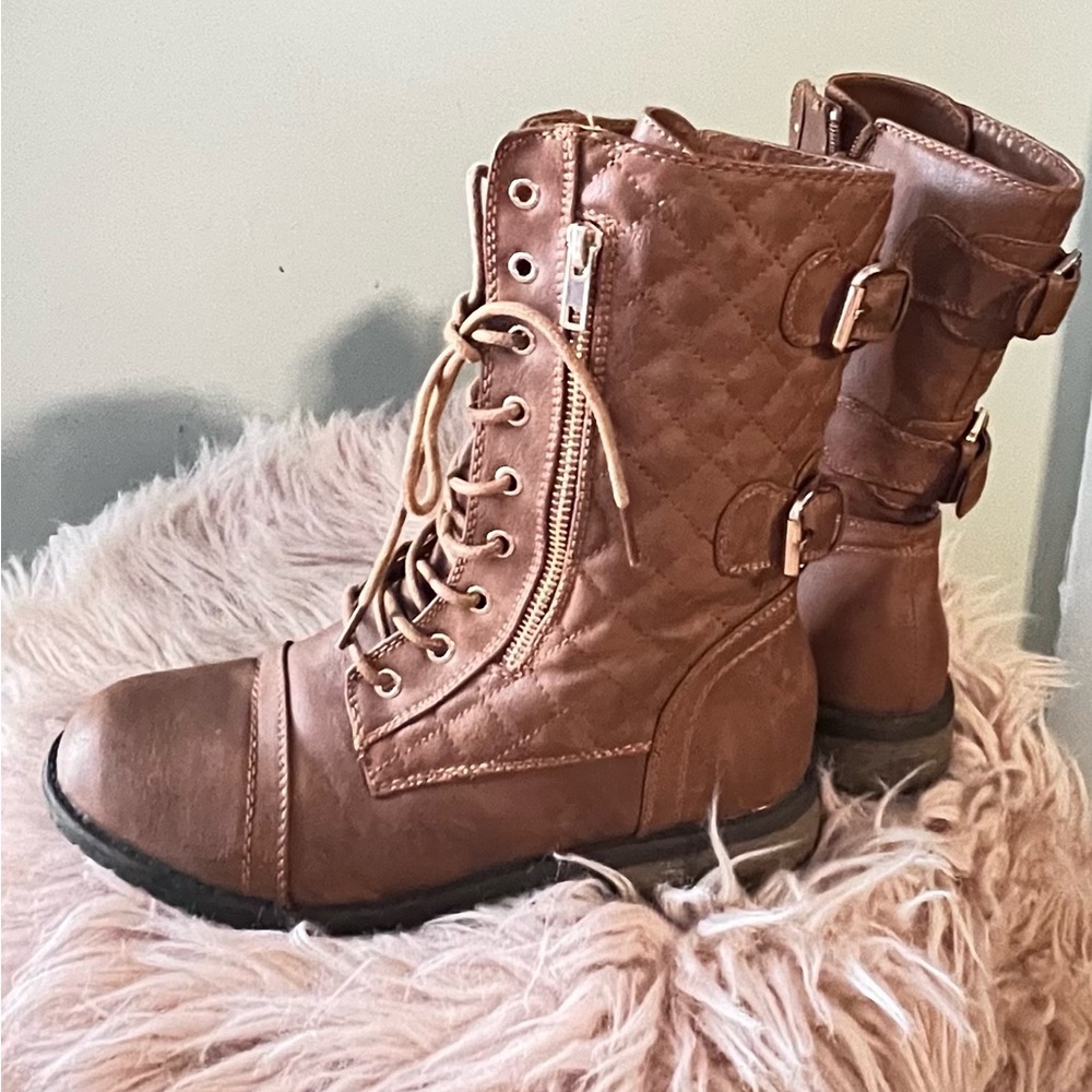 Stylish Combat Boot - image 2